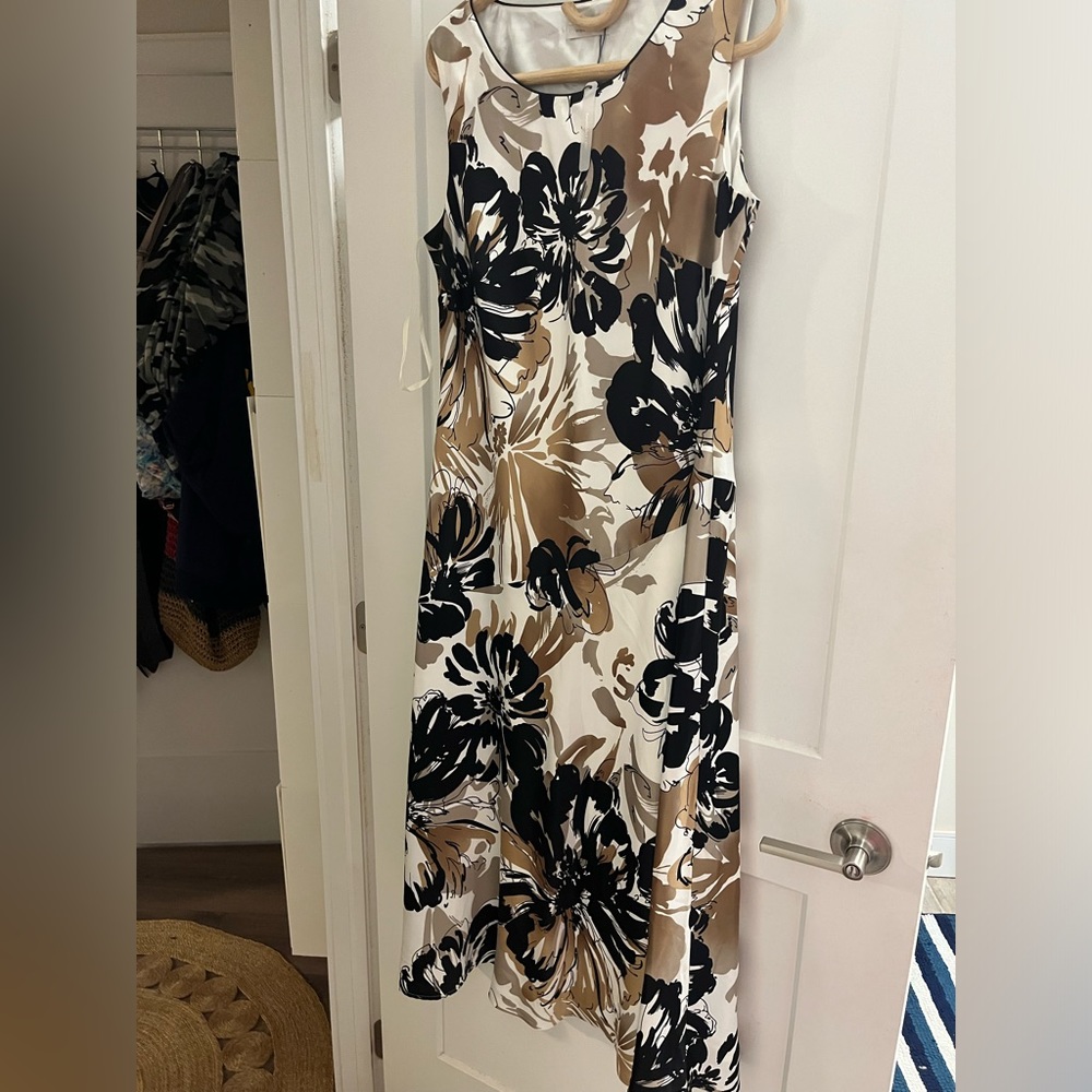NWT MIDI WINDSMOOR DRESS